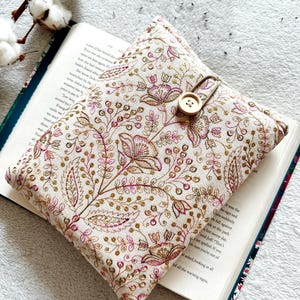 Pochette de livre brodée, Protège-livre fleurs, Pochette de livre rembourrée, Couverture de livre florale, Accessoires de livre, Cadeau pour amateur de lecture, Veste de livre