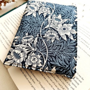 Flowers Kindle Cover With Elastic Closure, Padded Kindle Sleeve, Blue Kindle Pouch, Book Accessories, E-reader Case, Book Lover Gift image 2