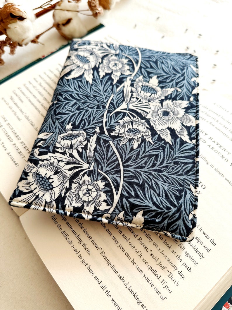 Flowers Kindle Cover With Elastic Closure, Padded Kindle Sleeve, Blue Kindle Pouch, Book Accessories, E-reader Case, Book Lover Gift image 2