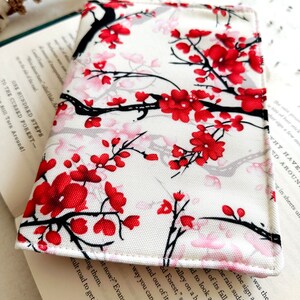 Floral Kindle Cover With Elastic Closure, Padded Kindle Sleeve, Kindle Pouch, Book Accessories, Kindle Case, Bookish Gifts, Kindle Protector image 2