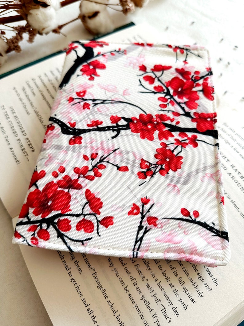 Floral Kindle Cover With Elastic Closure, Padded Kindle Sleeve, Kindle Pouch, Book Accessories, Kindle Case, Bookish Gifts, Kindle Protector image 2