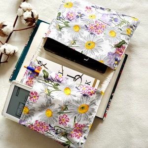 Double Book Purse with Pockets, Floral Book Sleeve, Daisy Book Cover, White Book Bag, Book Accessories, Bookish Gifts, Book Jacket