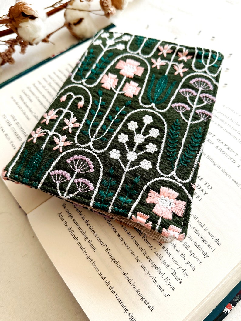 Embroidery Kindle Cover With Elastic Closure, Padded Kindle Sleeve, Flowers Kindle Pouch, Book Accessories, Green Kindle Case, Bookish Gifts image 2