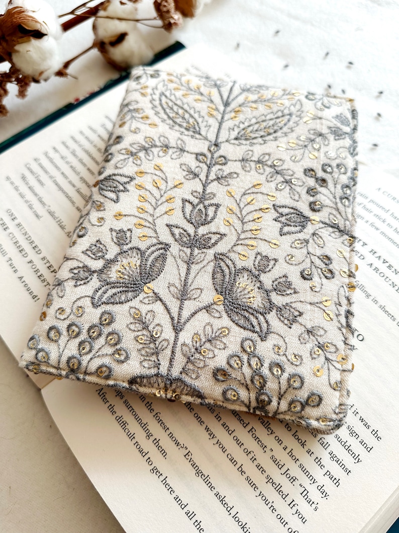 Embroidery Kindle Cover With Elastic Closure, Padded Kindle Sleeve, Flowers Kindle Pouch, Book Accessories, E-reader Case, Book Lover Gift image 2