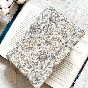 Gestickte Buchhülle, verstellbare gestickte Buchhülle, gepolsterte Buchhülle, Buchhülle mit Blumenmuster, gestickte Buchtasche, Buchzubehör