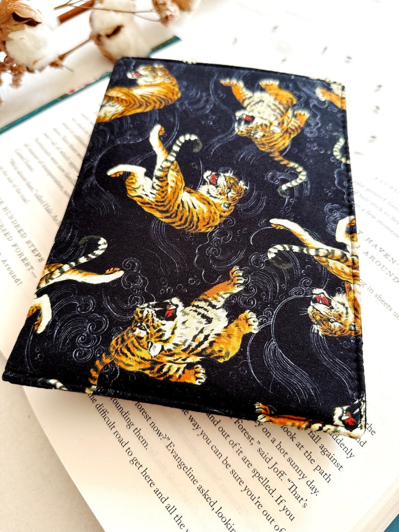 Tiger Kindle Cover With Elastic Closure, Padded Kindle Sleeve, Kindle Pouch, Book Accessories, Kindle Case, Bookish Gifts, Kindle Protector image 2