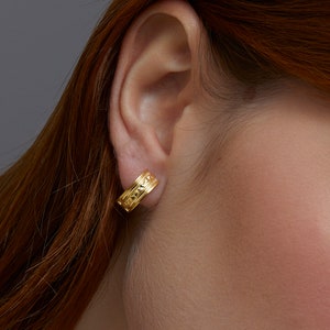 14K Real Gold Huggie Hoop Earring, 14K Gold Earrings, Chunky Earrings, Handmade Jewelry for Women, Thick Hoop Earrings, Minimalist