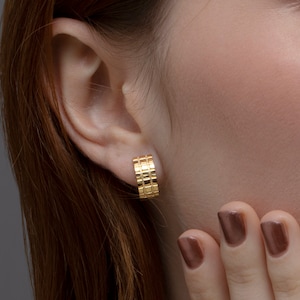 14K Gold Hoop Earrings, Hinged Huggie Hoop, Thick Hoops, Bold Gold Hoops, Earrings for Women, Minimalist Jewelry, Handmade Gift for women