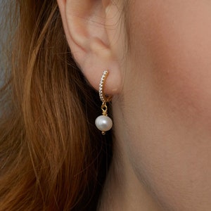14K Gold Pearl Earrings, Hoop Pearl Earrings, Fresh Water Pearl Earrings, Bridesmaids Earrings, Wedding Jewelry, Pearl Jewelry, Minimalist