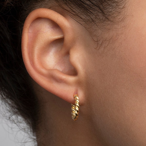 Skręcone kolczyki koła, Skręcone kolczyki koła ze srebra próby 925, Srebrne kolczyki koła, Delikatne kolczyki koła, Minimalistyczne kolczyki