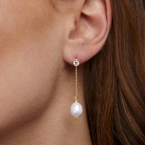Pearl Drop Earrings - Gold Pearl Earrings - Dangle Drop Earrings - Wedding Earrings - Pearl Jewelry - Earrings for Women - Gold Earrings