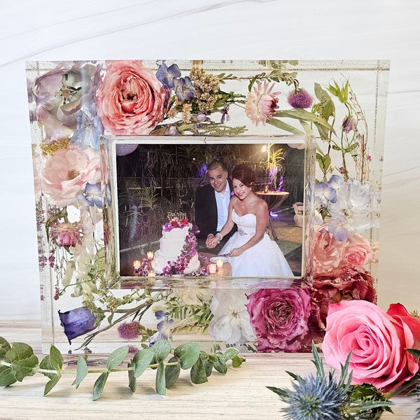 Preserved Flower Photo Frame for 5x7, Dried Flower Preservation, Resin Preservation, Wedding Bouquet Preservation