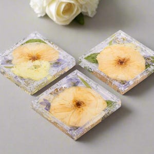 Flower Preservation Square Coaster Preserved Flower Set of 4 Coasters Wedding Gift Pressed Flower Coaster Wedding Bouquet Preservation Resin
