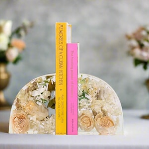 Bridal Bouquet Preservation Bookends for Newly Wed Couple Gift Preserved Wedding Flower Bookends Bouquet Keepsake Floral Book Ends Set of 2