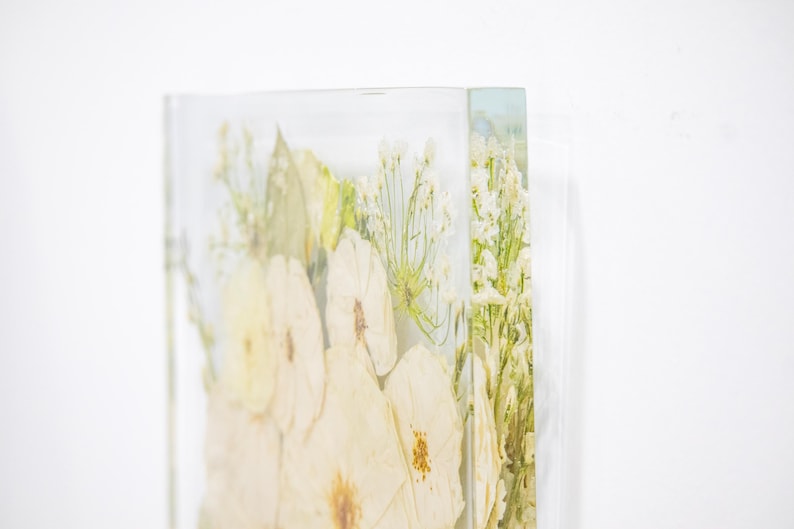 Pressed Flower Preservation Wall Art Floating Flower Resin Wall Art