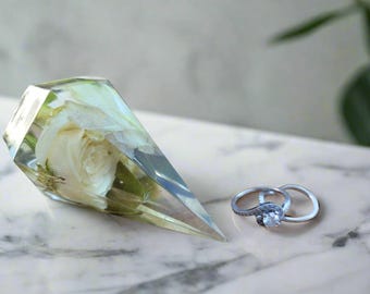 Wedding Bouquet Preservation Ring Holder Preserved Flower Prism Ring Holder Wedding Flower Preservation Ring Dish Flower Resin Ring Holder