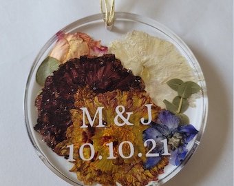 Bouquet Preservation Pressed Flower Ornament with Monogram and Date, Save Your Bouquet, Wedding Gift, Round Ornament