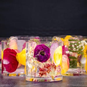 Taza para preservar flores de boda, taza de resina para preservar ramos de boda, regalo de boda con flores prensadas, taza de whisky, taza de flores prensadas, decoración del hogar