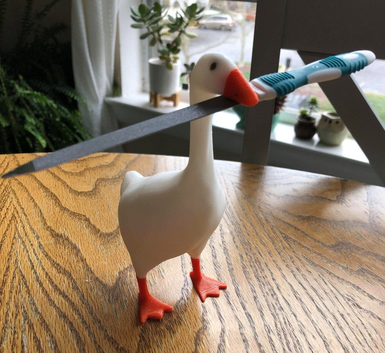 Untitled Goose Magnetic Key Holder 3D Printed | Housewarming Gift | Untitled Goose Game 