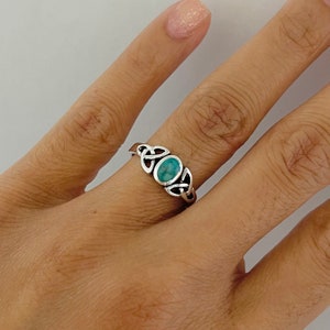 Turquesa de prata esterlina com triquetra, anel celta, anel de turquesa, anel triquertra, anel celta de prata, anel de turquesa genuína de prata