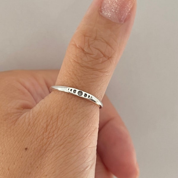 Sterling silver thin moon phase ring, phases of the moon ring, dainty ring, moon ring, moon band, moon phase band ring, phases of the moon