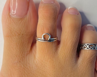 Sterling silver libra toe ring, zodiac toe ring, astrology toe ring, horoscope toe ring, silver libra ring, silver zodiac ring