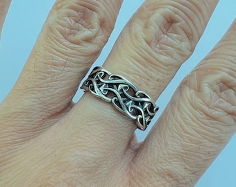Sterling silver mushroom ring, mushroom ring, silver mushroom ring, sterling silver ring, silver ring, mushroom band ring, mushroom band