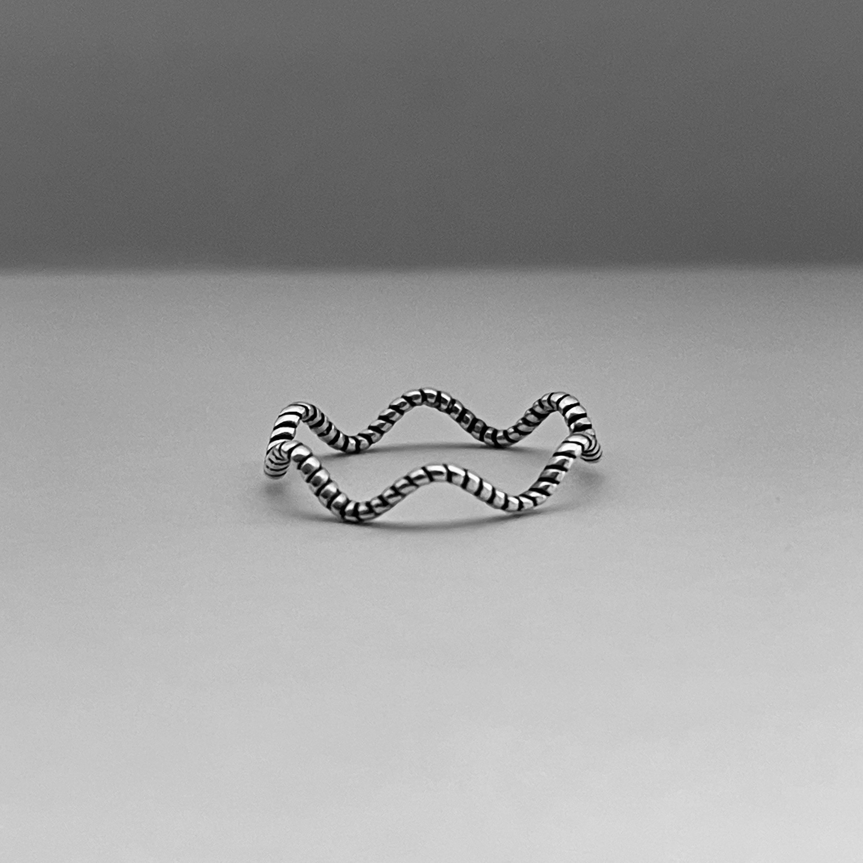 指輪・リング Numbering Wavy Ring #7416 5BNY879 Numbering Wavy Ring #7416 5BNY879 (Numbering/指輪・リング