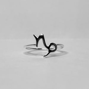 Sterling silver Capricorn ring, zodiac ring, astrology ring, horoscope ring, silver Capricorn ring, silver zodiac ring