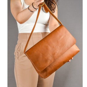 Leather crossbody bags for women leather crossbody purses personalized large crossbody bag shoulder bag gift her wedding anniversary handbag