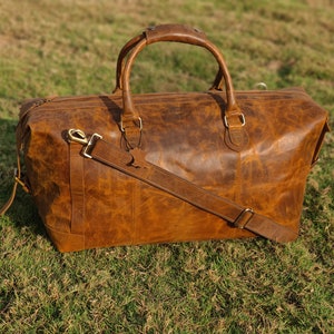 leather duffel bag men leather weekender overnight bag leather gym bags holdall weekend bag travel bag for men vacation Christmas duffle bag