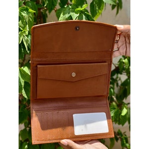 Carteira feminina personalizada, carteira de couro feminina para esposa, carteira clutch feminina feita à mão, presente de aniversário para ela, presente de madrinha de couro fino