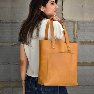 Personalized leather tote bag for women shopper tote purse gifts for mom her handbag girlfriend work tote leather purse handmade laptop bags