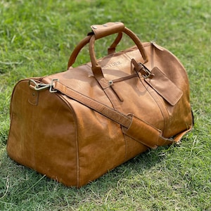 Groomsmen Handmade Full grain Leather Duffle bag with shoe compartment Personalized Large Weekender Bags Vacation Travel Bags Best Men Gifts