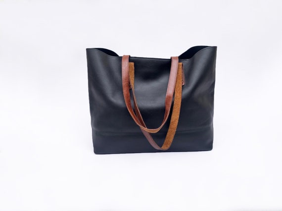 T Timeless Hobo Bag in Leather Large