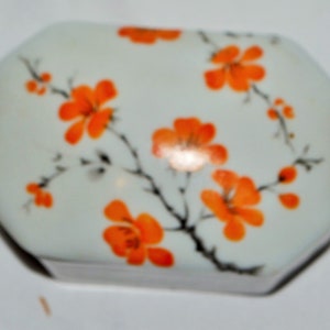 Vintage Poppy Keepsake Box