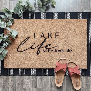 Lake Life is the best life Door Mat | Lake Decor | Cottage Decor | Lake Front Home | Cabin | Lake House | Summer Doormat | Outdoor Door Mat