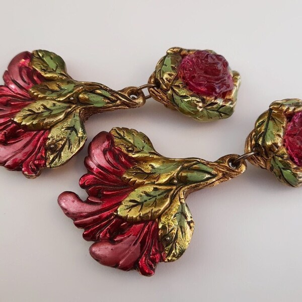 LA ROSE POURPRE Paris Vintage Gold Tone Rose Floral Large Clip on Earrings