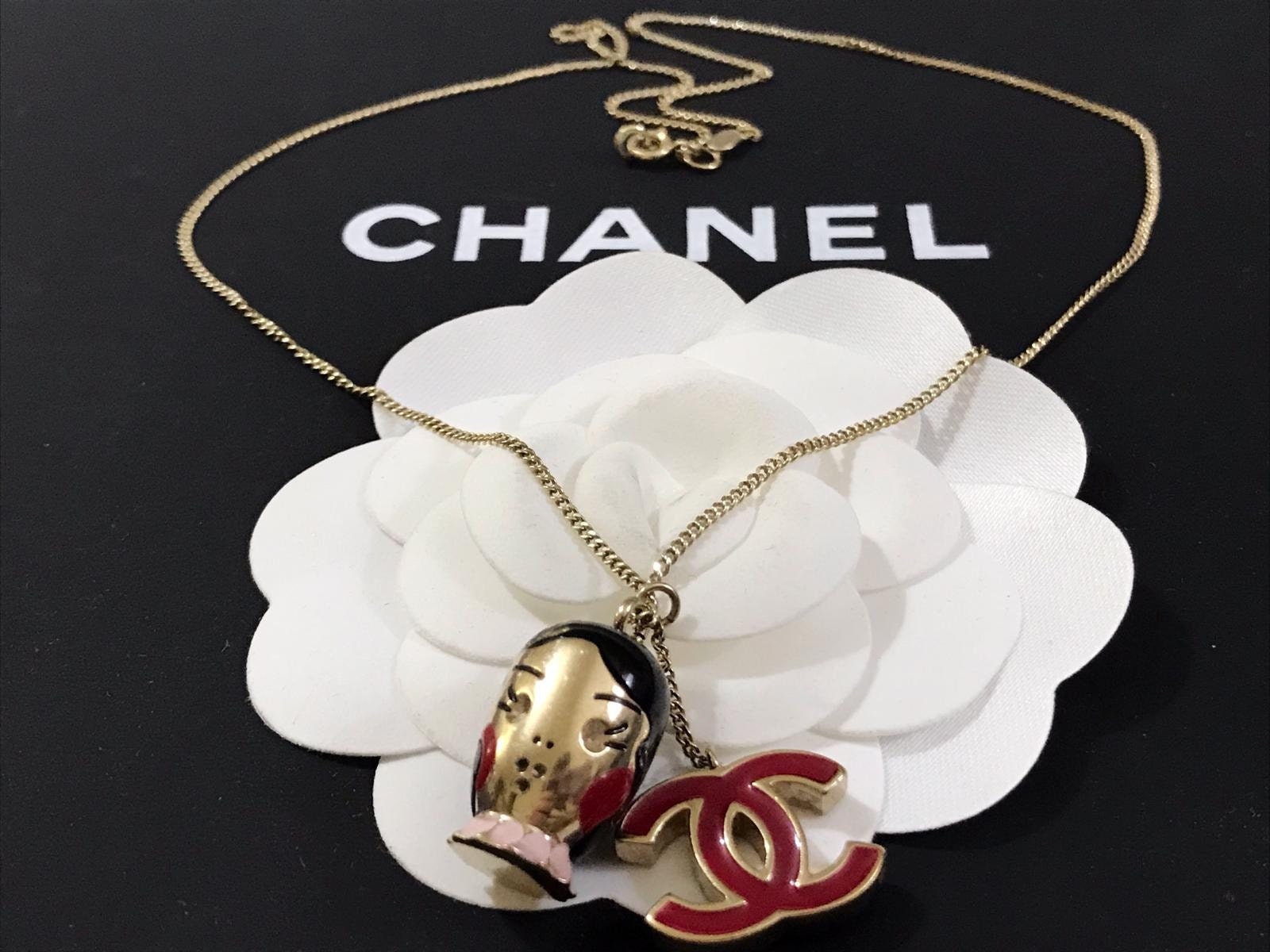 Gold Chanel Charms 