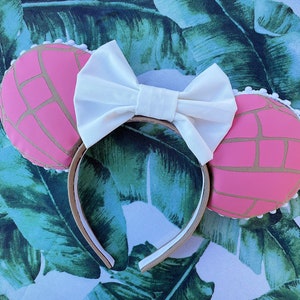Light Pink + Hot Pink Concha Mickey Ears / Disney Ears / Mickey Ears / Mexican-Style Mickey Ears