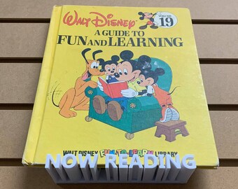 AHORA LEYENDO Soporte de pared para exhibición de libros - Impresión 3D