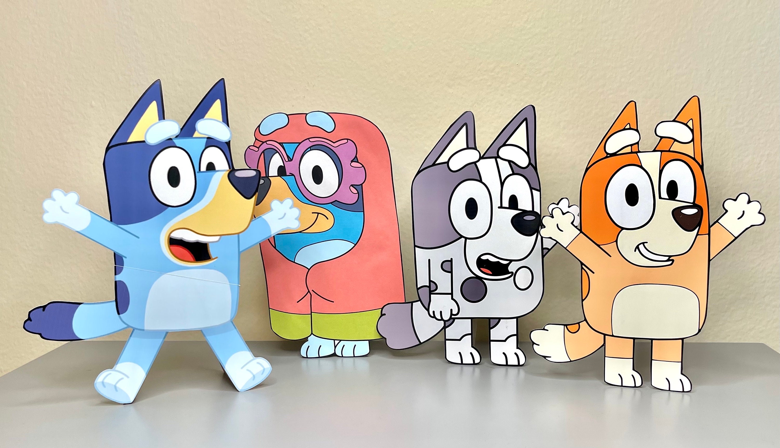 Bluey Standing Table Characters (12