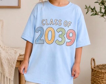 Maglietta per la classe del 2039 dell'asilo / Maglietta per la laurea con disegno ad acquerello realizzato a mano