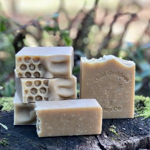 Haferflocken-Honig-Ziegenmilchseife (parfümfrei)