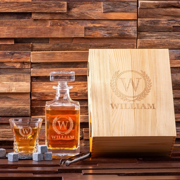 Personalized Whiskey Decanter Set in Wooden Box, Custom Whiskey Glasses, Whiskey Gift, Mens Gift, Groomsmen Gifts, Best Man Gift, Groom Gift
