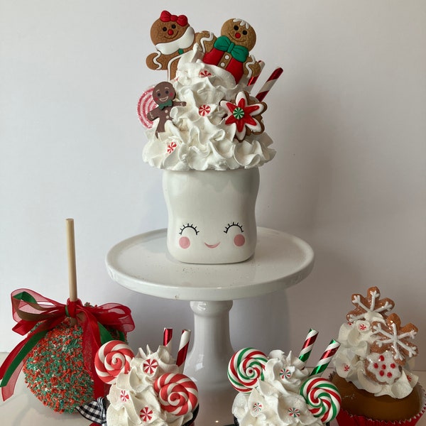 Faux Gingerbread Christmas marshmallow topper