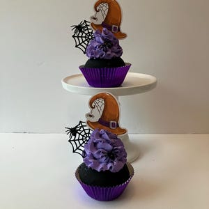 Faux Halloween Witches Hat cupcake