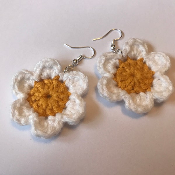 Crochet Daisy Earrings