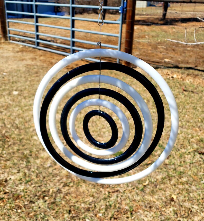 Pure White & Glittery Black Spinning Garden Art, Monochrome Concentric ...