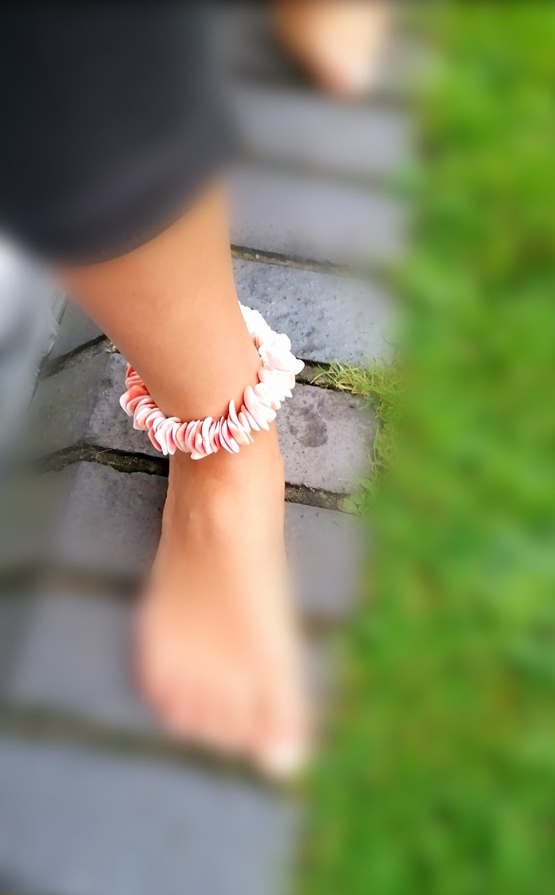 SUMMER SALE Rose Pink shells petals Hawaian style ankle bracelet elasticated